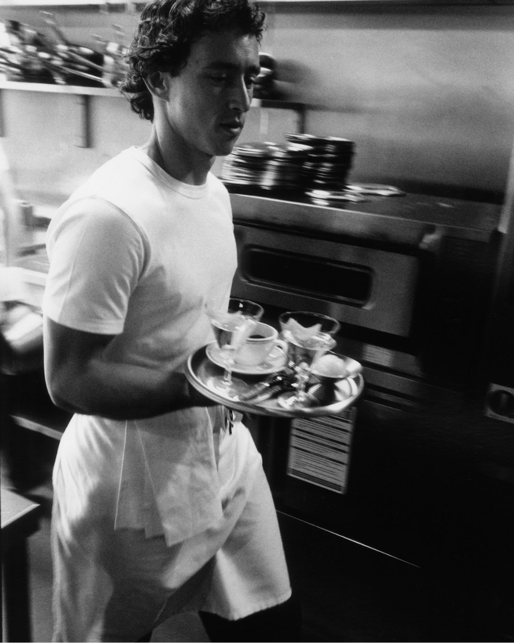 Piers Quinn - A Very Busy Waiter