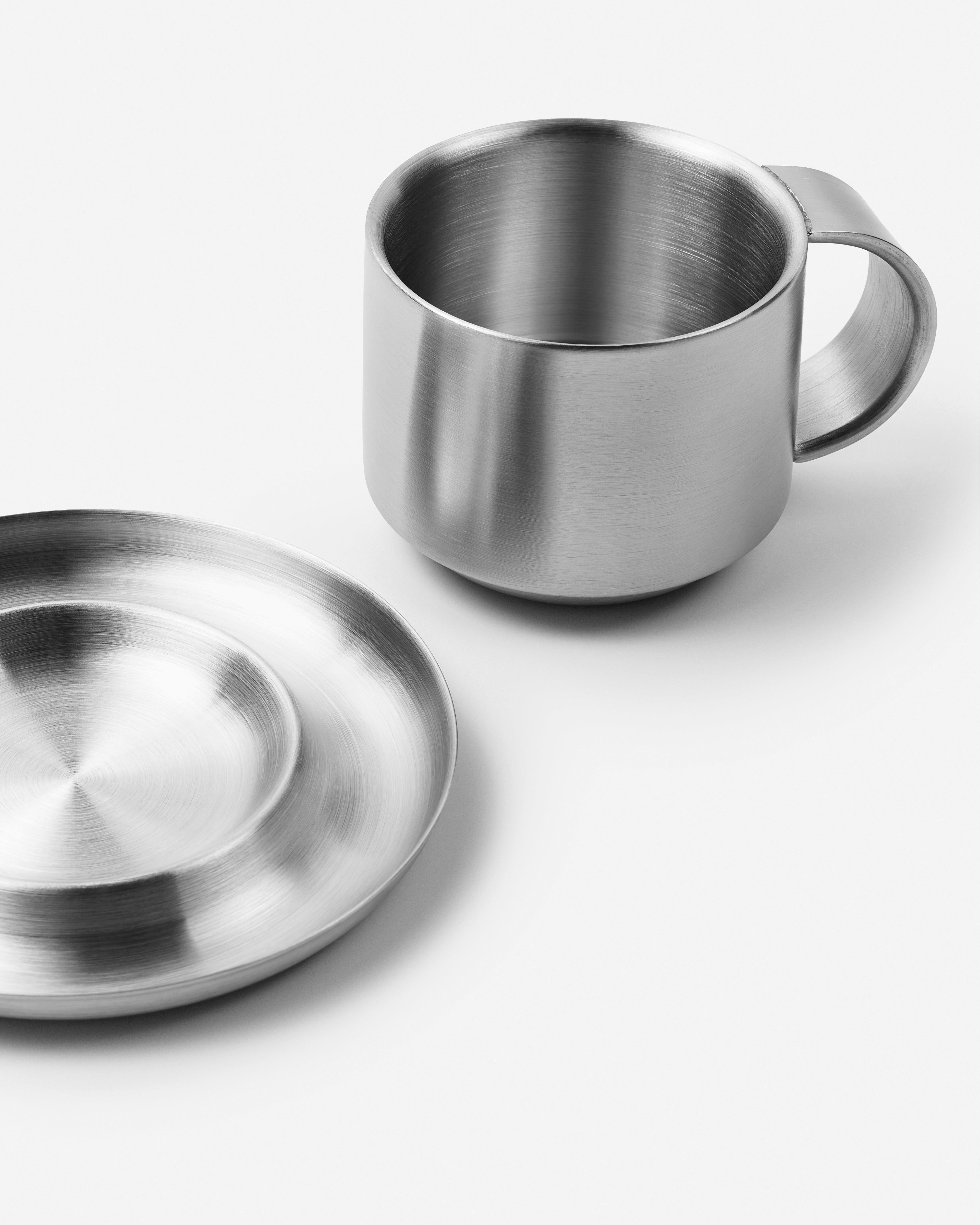 Arlo 03 Brushed / Set of 8